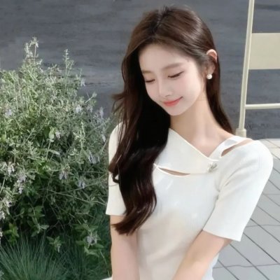 女孩的钓鱼慢活